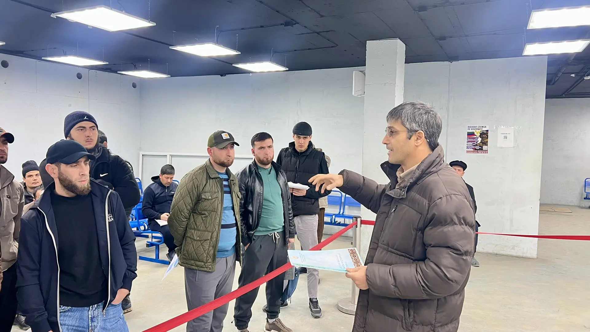 150 иностранным гражданам, работающим в Дагестане, разъяснили правила пребывания на территории России